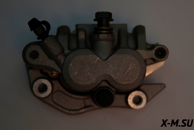 Тормозной суппорт J5  J5F38B